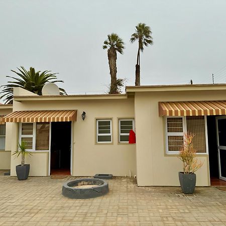 Bushbabies-Inn Self-Catering Accommodation Swakopmund Exterior photo