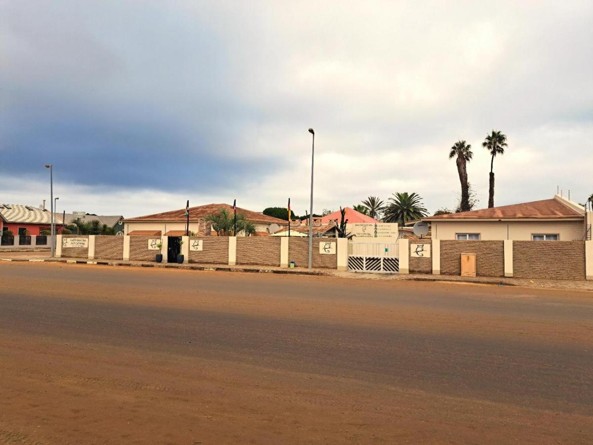 Bushbabies-Inn Self-Catering Accommodation Swakopmund Exterior photo