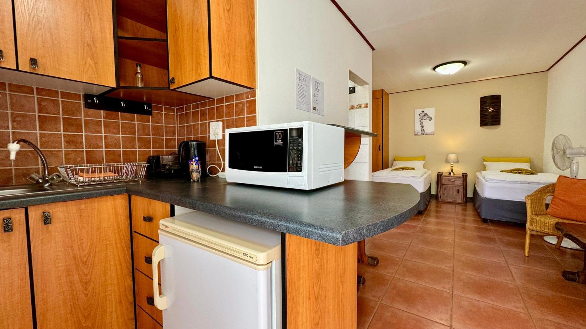 Bushbabies-Inn Self-Catering Accommodation Swakopmund Exterior photo