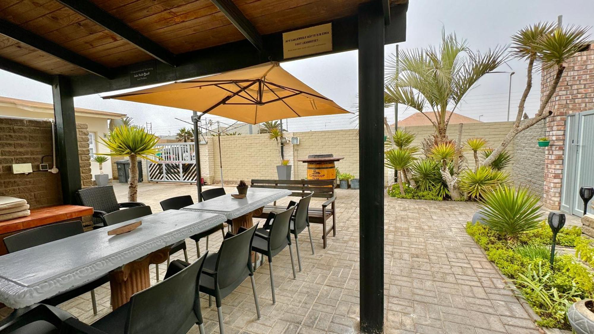 Bushbabies-Inn Self-Catering Accommodation Swakopmund Exterior photo