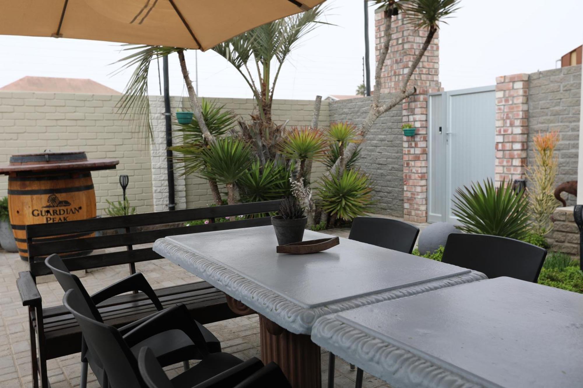 Bushbabies-Inn Self-Catering Accommodation Swakopmund Exterior photo