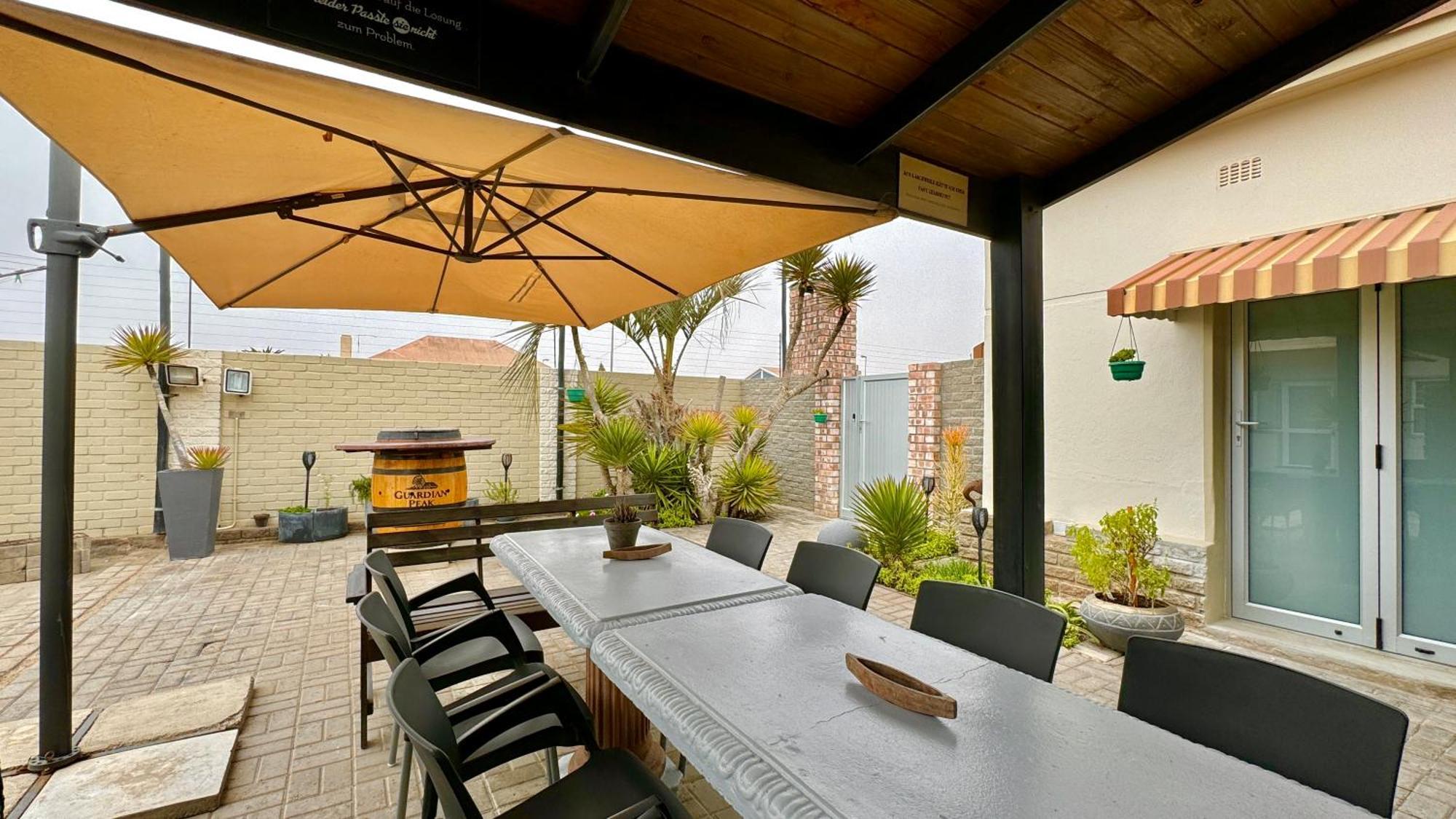 Bushbabies-Inn Self-Catering Accommodation Swakopmund Exterior photo